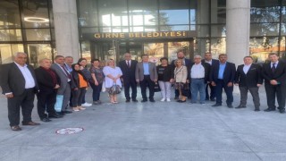 Edremitli muhtarlar KKTCnin Cumhuriyet Bayramına katıldı