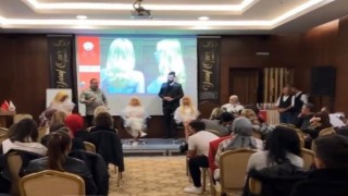 Eğitmen Osman Balcı, Isparta gülünü kadın saçına uyguladı