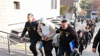 Eğlence mekanındaki cinayetin şüphelisi 17 kişi adliyeye sevk edildi