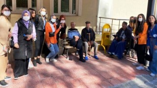 Emet MYO öğrencilerinden huzurevi ziyareti