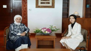 Emine Erdoğan, Endonezyada G20 liderlerinin eşleriyle bir araya geldi