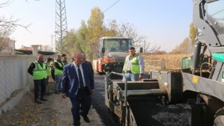 Ereğli Belediyesi sıcak asfalt çalışmalarını sürdürüyor