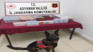 Erzak dolabında kaçak sigaralar ele geçirildi