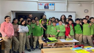 Erzincanda öğrenci ve öğretmenlere suçtan korunma yöntemleri anlatılıyor