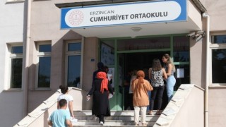 Erzincanda ortaöğretim mezunu adaylar sınav heyecanı yaşadı