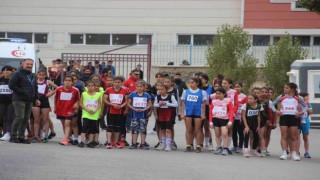 Erzurumda atletizm kros yarışları düzenlendi