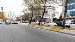 Esenyurtta kavşak çalışmalarıyla trafik yoğunluğu en aza indiriliyor