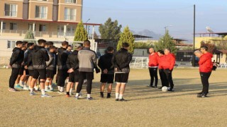 Eşin Group Nazilli Belediyespor, yeni teknik direktör Toros ile ilk antrenmanına çıktı