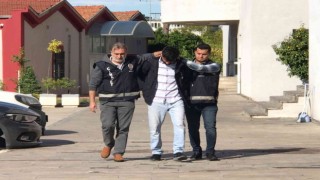 Eşine şiddet uygulayan koca, yoldan geçen 2 kişiden birini öldürdü diğerini yaraladı