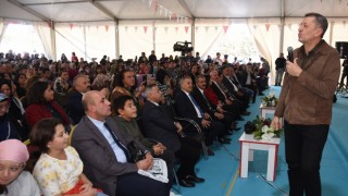 Eski Bakan Ziya Selçuk, Osmaniye'deki Kitap Fuarında Düzenlenen Söyleşiye Katıldı