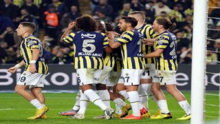 Fenerbahçe 10 kişiyle kazandı