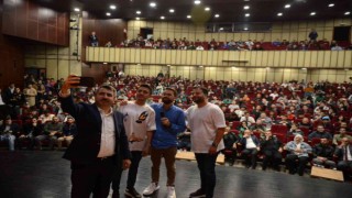 Fenomenler Yıldırımlı gençlerle buluştu