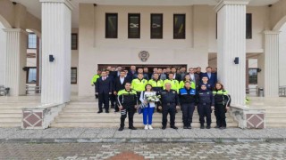 Fethiyede polis ve bekçilere iletişim semineri verildi