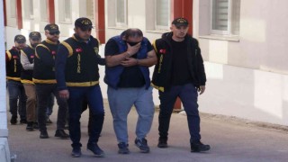 Fuhşun şifresi: Karpuz tarlasında bekliyorum