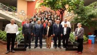 GAÜNden iki bölüm daha akreditasyon belgesini aldı
