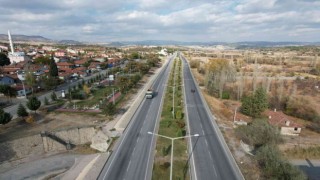 Gedizde yeşil alanların kış bakımı yapılıyor