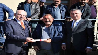 Gölbaşında imarı biten mahallelerin tapuları dağıtıldı