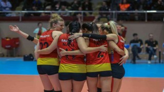 Göztepe Voleybol hız kesmiyor