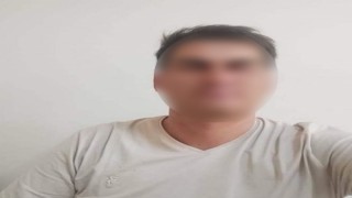 Güvenlik görevlisini yaralayan ve otomobile zarar veren kişi kahvehanede çay içerken yakalandı
