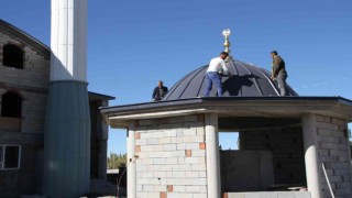 Hayırseverlerin yaptırdığı cami inşaatı devam ediyor