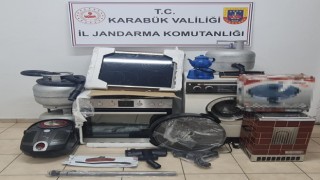 Hırsızlıktan yakalanan 3 kişi tutuklandı