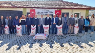 Hisarcıkta çiftçilere yüzde 50 hibeli 40 ton arpa ve buğday tohumu dağıtıldı