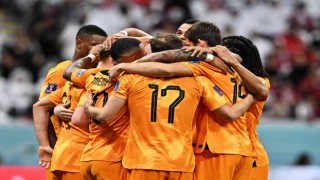 Hollanda ve Senegal, Dünya Kupasında son 16ya kaldı