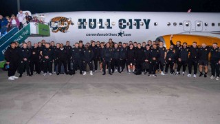 Hull City yüzlerce taraftarıyla Antalyaya geldi