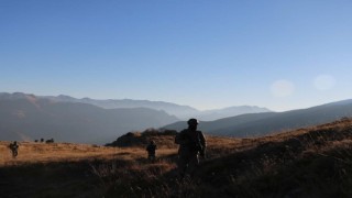 İçişleri Bakanlığınca Tuncelide 881 personelin katılımıyla “Eren Abluka Sonbahar-Kış-13 Şehit Jandarma Astsubay Üstçavuş Celil Mutlu Operasyonu” başlatıldı