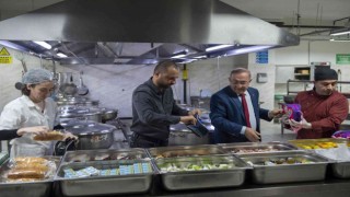 İhtiyaç sahibi öğrencilerin kahvaltısı Seyhan Belediyesinden