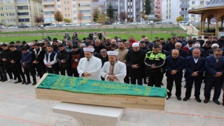 İmam babanın en acı görevi: Öldürülen üniversite öğrencisi oğlunun cenaze namazını kıldırdı