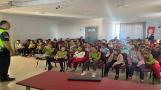İncirliovada 62 öğrenci “trafik dedektifi” oldu