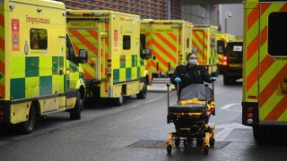 İngilterede ambulans çalışanlarından grev çağrısı
