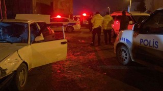 İnşaattan demir çalan hırsızlar aracı bırakıp kaçtı