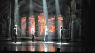 İrlanda dans grubu Rhythm of the Dance Ankarada sahne aldı