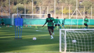 İsmet Taşdemir: Tuzlaspor maçında geçen haftayı telafi etmemiz gerekiyor