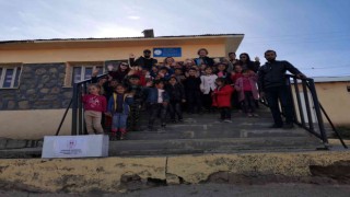 İstanbuldan Vana “Kardeşim Üşümesin” hediyesi