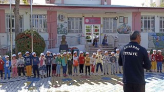 İtfaiyecilerden, minik öğrencilere yangın eğitimi