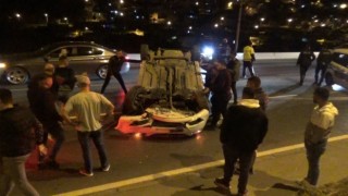İzmirde alkollü sürücü direksiyon hakimiyetini kaybederek takla attı