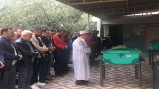 İzmirde motosiklet kazasında ölen 2 kardeş toprağa verildi