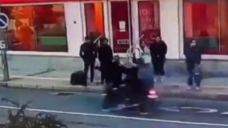 İzmirde yoldaki motosikletliye çantayla vurup düşüren şüpheli yakalandı