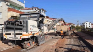 İzmitte asfalt çalışmaları devam ediyor