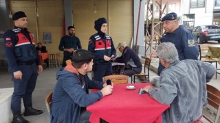 Jandarma ekipleri vatandaşlara KADESi tanıttı