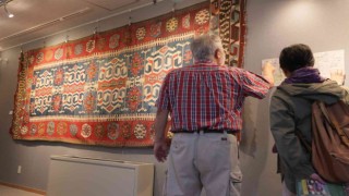 Japon koleksiyoner topladığı el işi Türk kilimleriyle Tokyoda sergi açtı