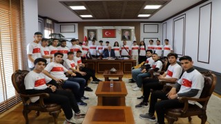 Kahramanmaraşlı gençler milli maç heyecanı yaşadı
