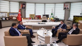 Kamu Başdenetçisi Malkoç, Bağlar Belediye Başkanı Beyoğlundan hizmetler hakkında bilgi aldı