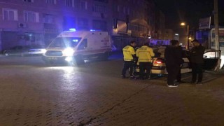 Kamyonet sürücüsü yayaya çarpıp kaçtı