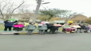 Kanser tedavisi gören öğretmene yürek ısıtan kutlama