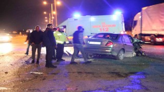 Kapıkule yolunda tır ile çarpışan otomobil hurdaya döndü: 1 yaralı