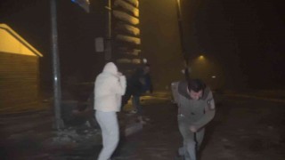 Kar yağışını duyan vatandaşlar Uludağa koştu